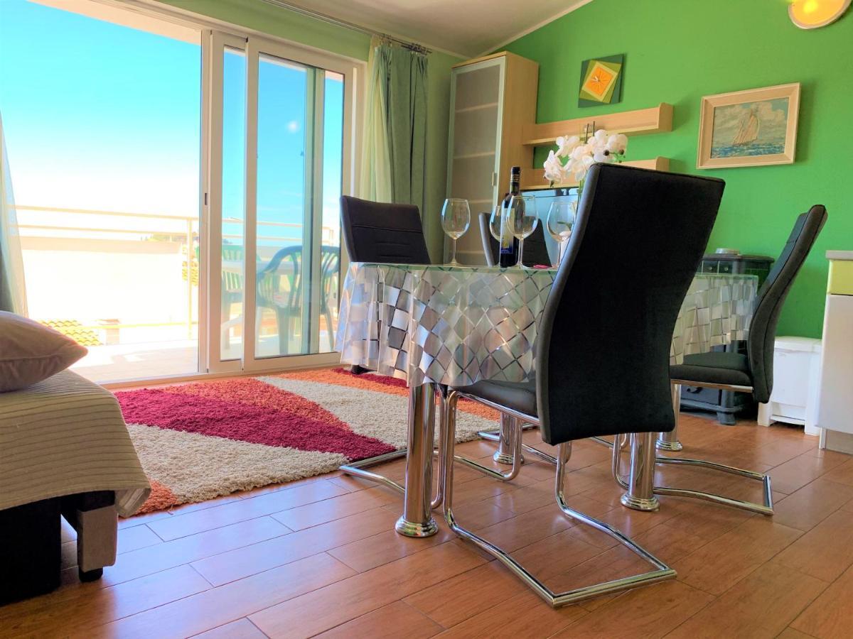 Roko Apartment House Примоштен Екстер'єр фото