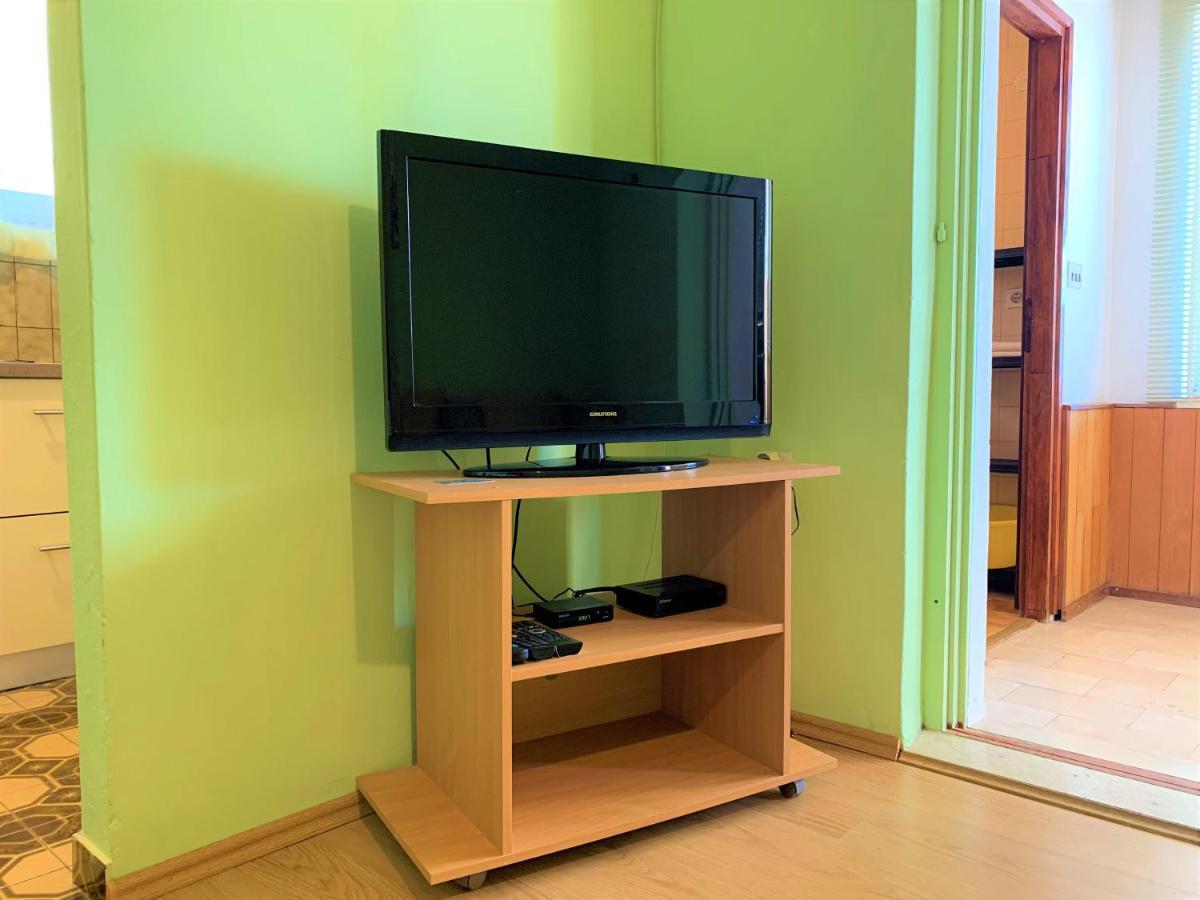 Roko Apartment House Примоштен Екстер'єр фото