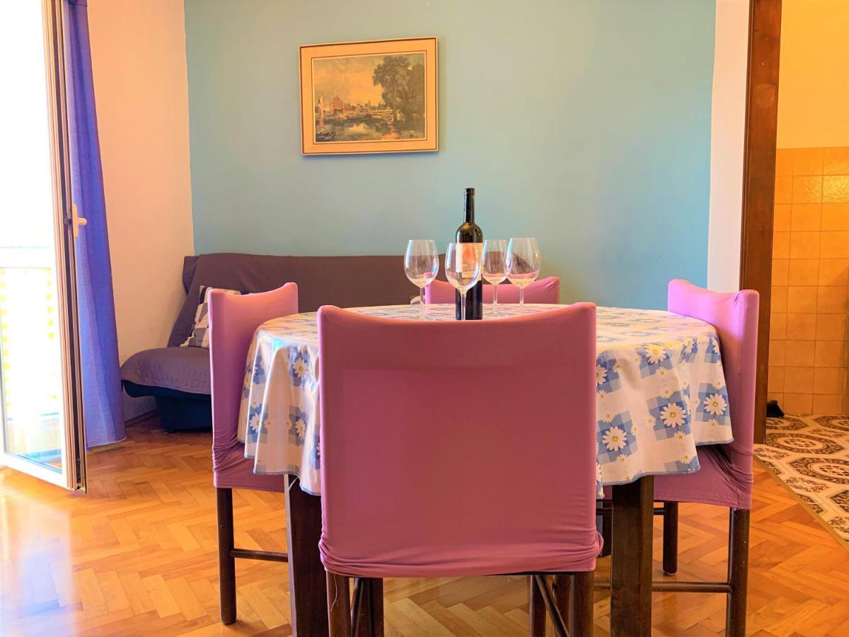 Roko Apartment House Примоштен Екстер'єр фото