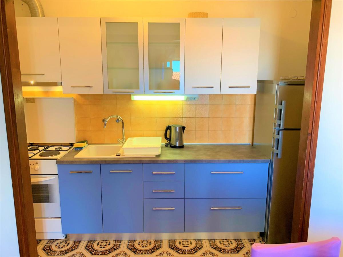 Roko Apartment House Примоштен Екстер'єр фото