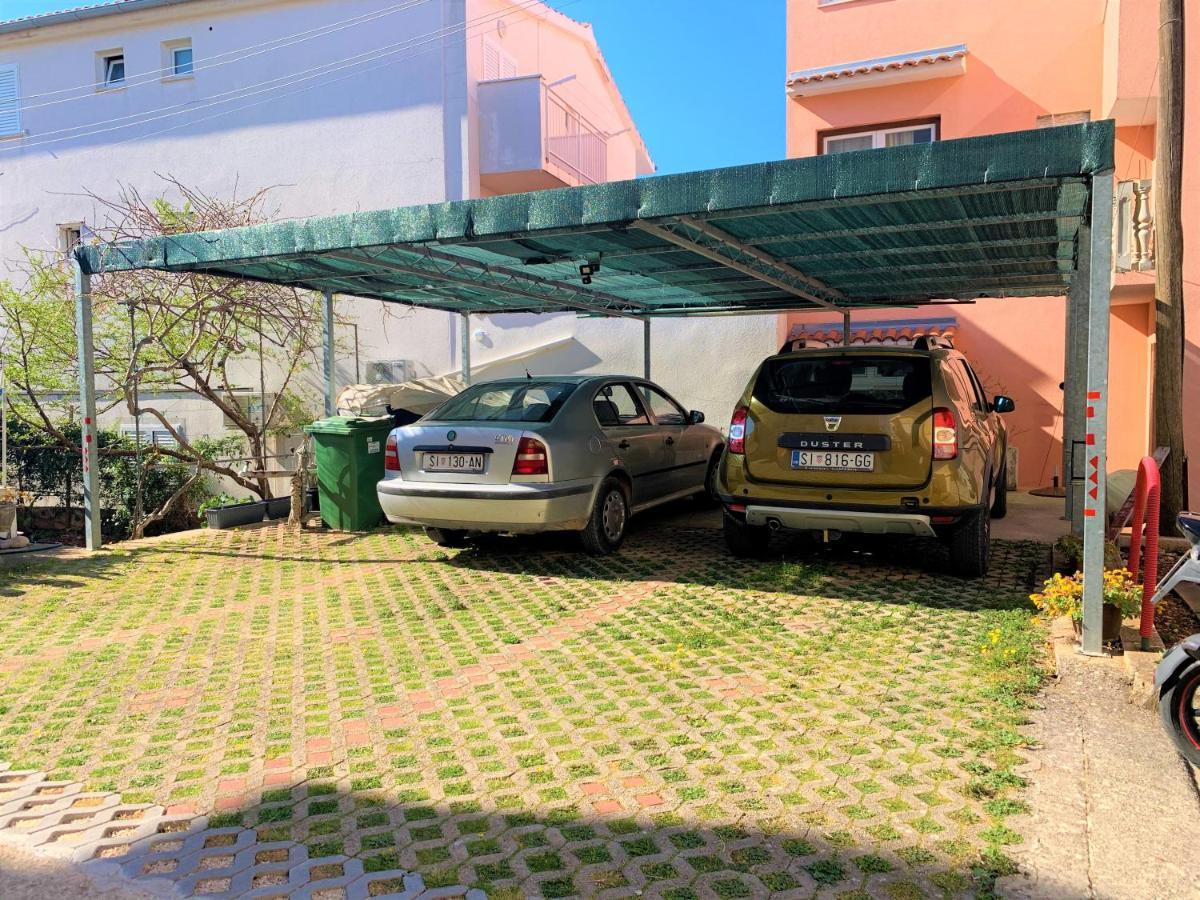 Roko Apartment House Примоштен Екстер'єр фото