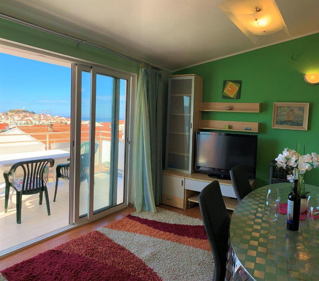 Roko Apartment House Примоштен Екстер'єр фото